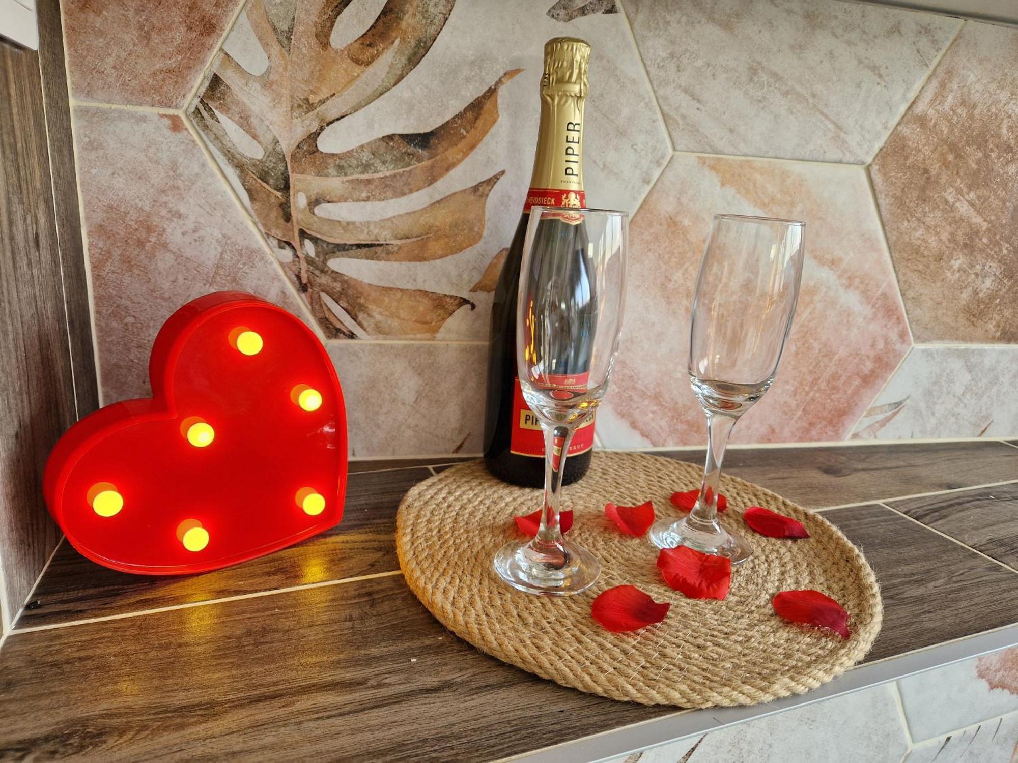 Atoumo Appartement Love Jacuzzi & Jardin Disneyland Paris Quincy-Voisins Екстер'єр фото